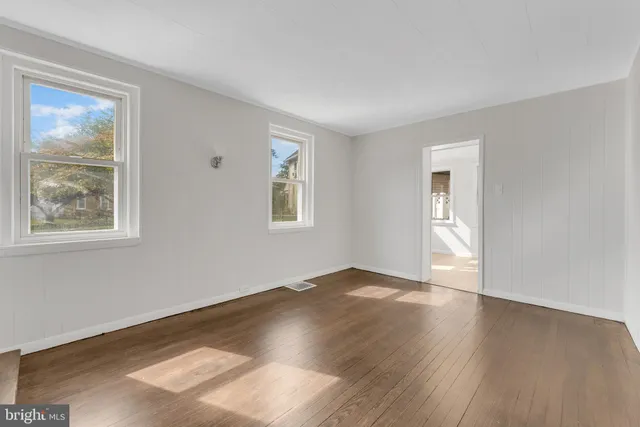 $2,300 | 217 Pennsylvania Road, Brooklawn, NJ 08030