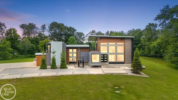 $1,350,000 | 850 Frick Road, Leonard, MI 48367