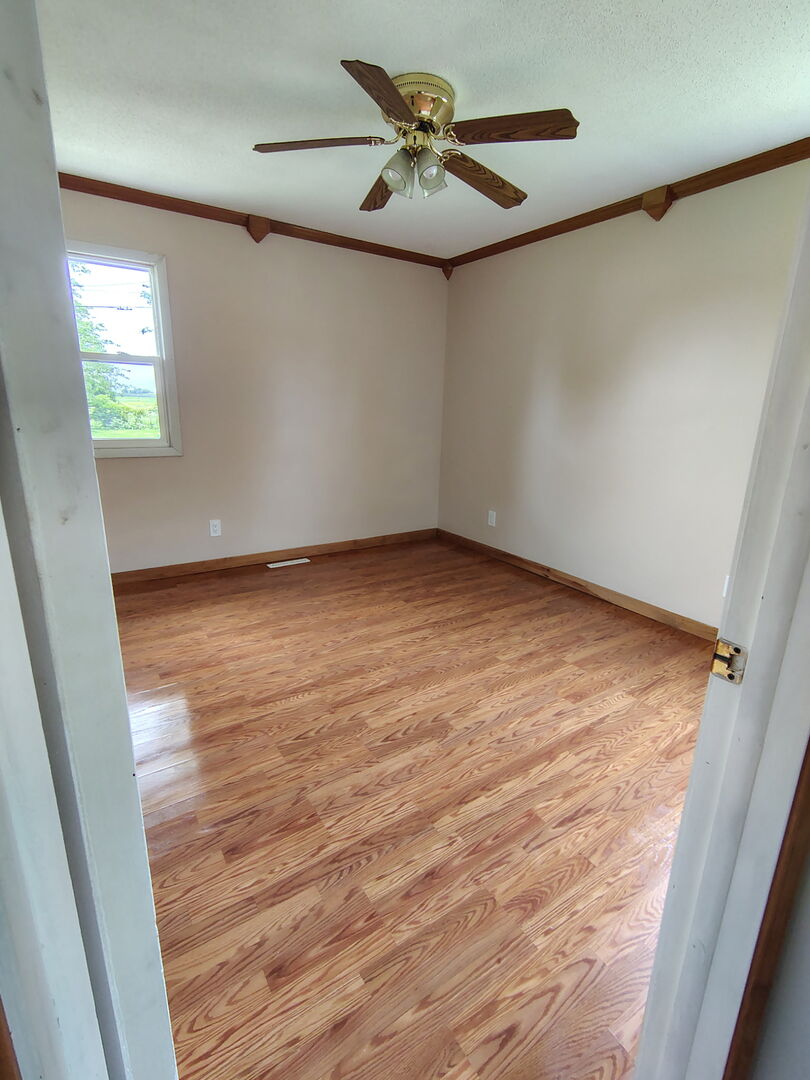 1036 Avenue East Rochelle, IL 61068 - Photo 7 of 12