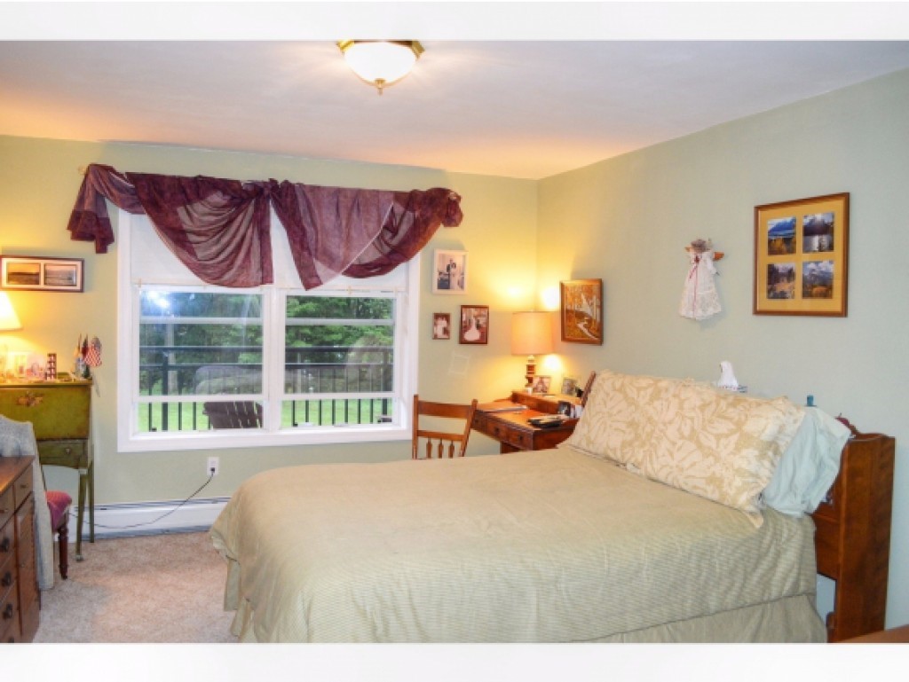 13 Claire Point Road, Unit 13 Burlington, VT 05408 - Photo 9 of 14 Gallery Image 9