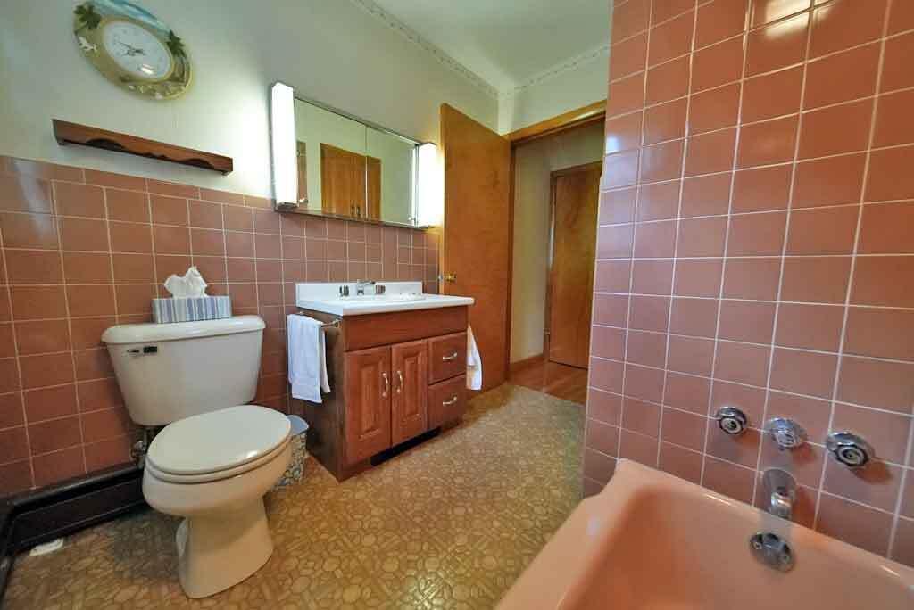 33 Maple Street Houlton, ME 04730 - Photo 31 of 80 tile-bath-first-floor