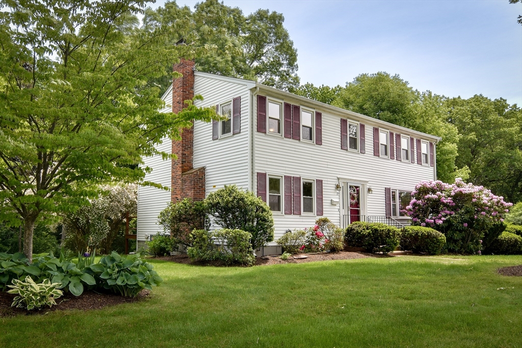 19 Swanson Road Framingham, MA 01701 - Photo 2 of 30
