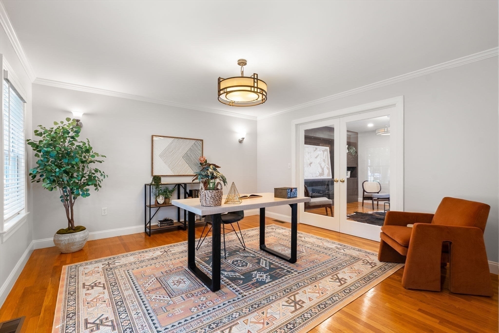 107 Rowe Street Newton, MA 02466 - Photo 16 of 30
