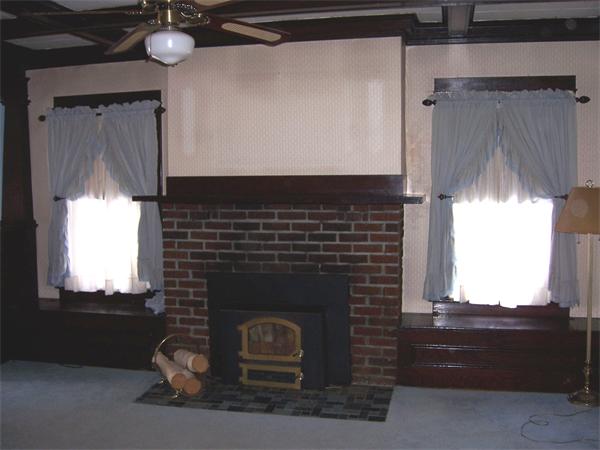 78 Manchester Terrace Springfield, MA 01108 - Photo 2 of 17 a room with fireplace and window