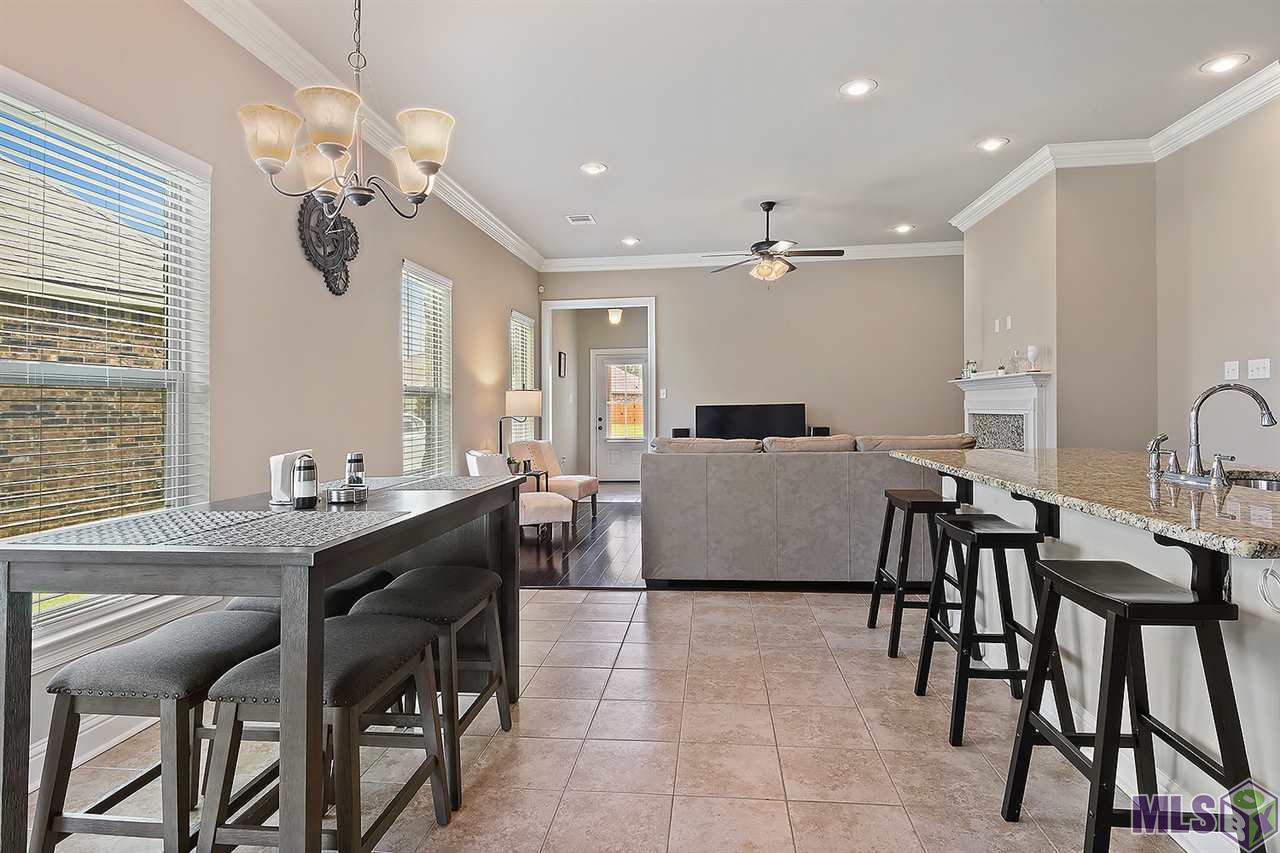9036 Falling Oak Drive Baton Rouge, LA 70817 - Photo 6 of 21 Dining area