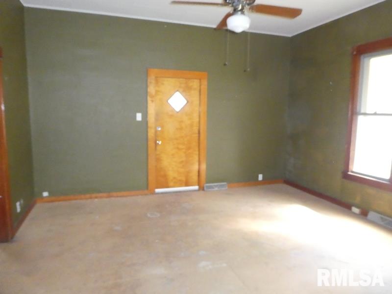 1201 North Bengel Street Springfield, IL 62702 - Photo 2 of 25