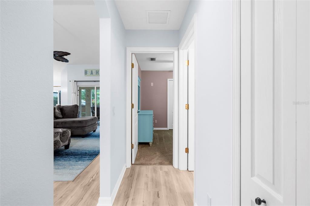 947 Seneca Road Venice, FL 34293 - Photo 14 of 52