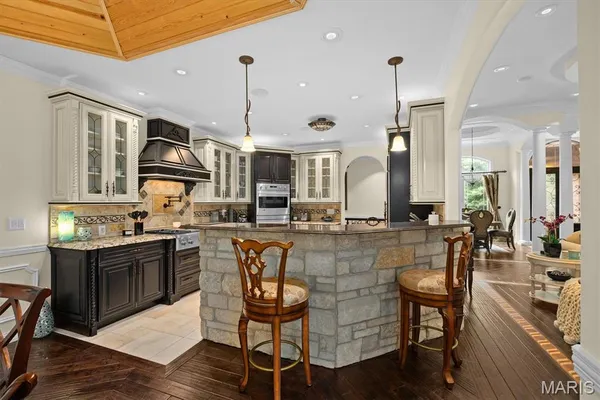 $1,174,000 | 7406 Creek Ridge Lane, Edwardsville, IL 62025