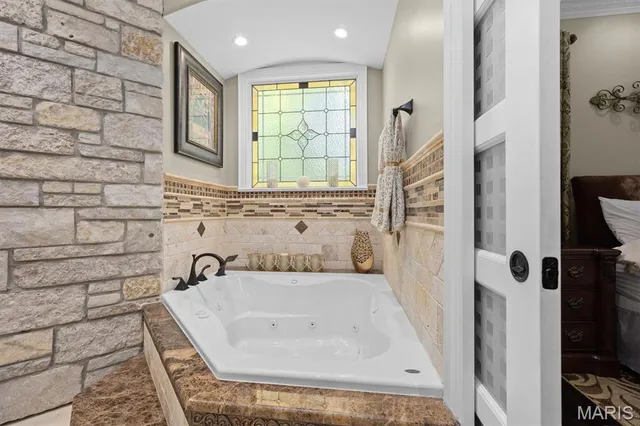 $1,220,000 | 7406 Creek Ridge Lane, Edwardsville, IL 62025