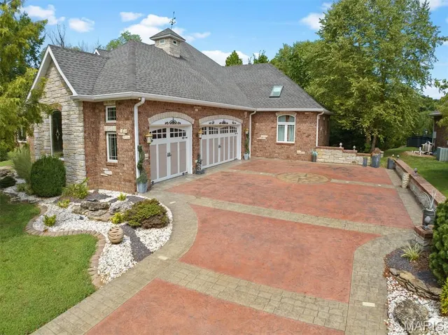 $1,220,000 | 7406 Creek Ridge Lane, Edwardsville, IL 62025