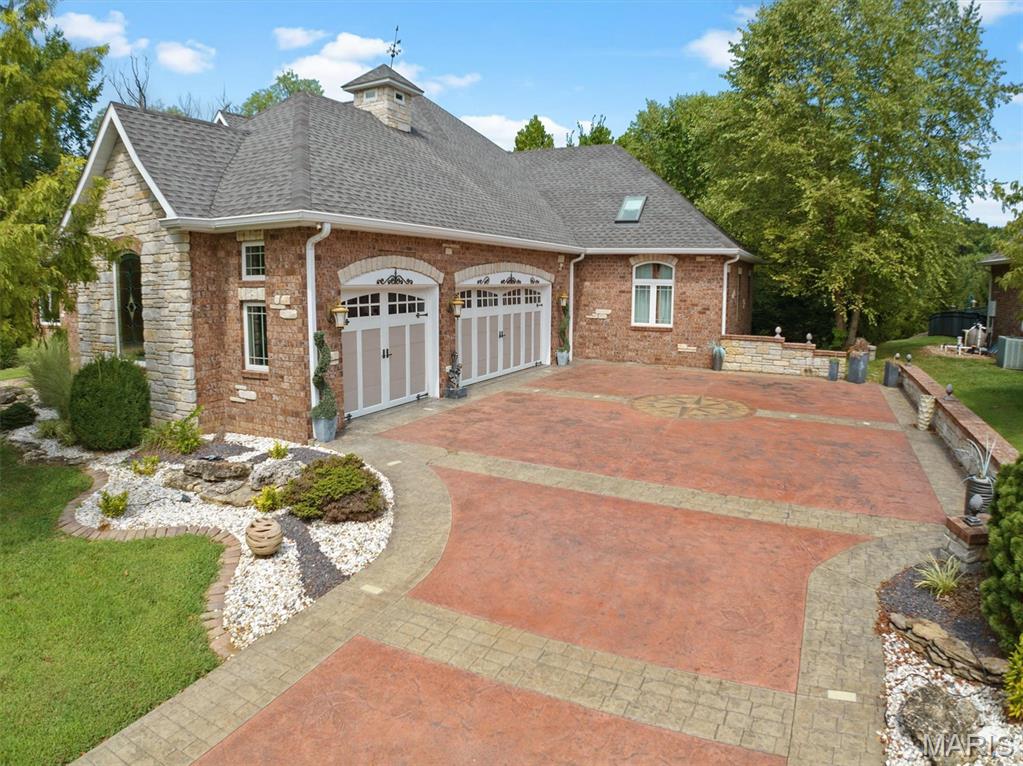 7406 Creek Ridge Lane Edwardsville, IL 62025 - Photo 3 of 94