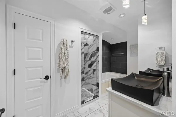 $1,199,000 | 7406 Creek Ridge Lane, Edwardsville, IL 62025