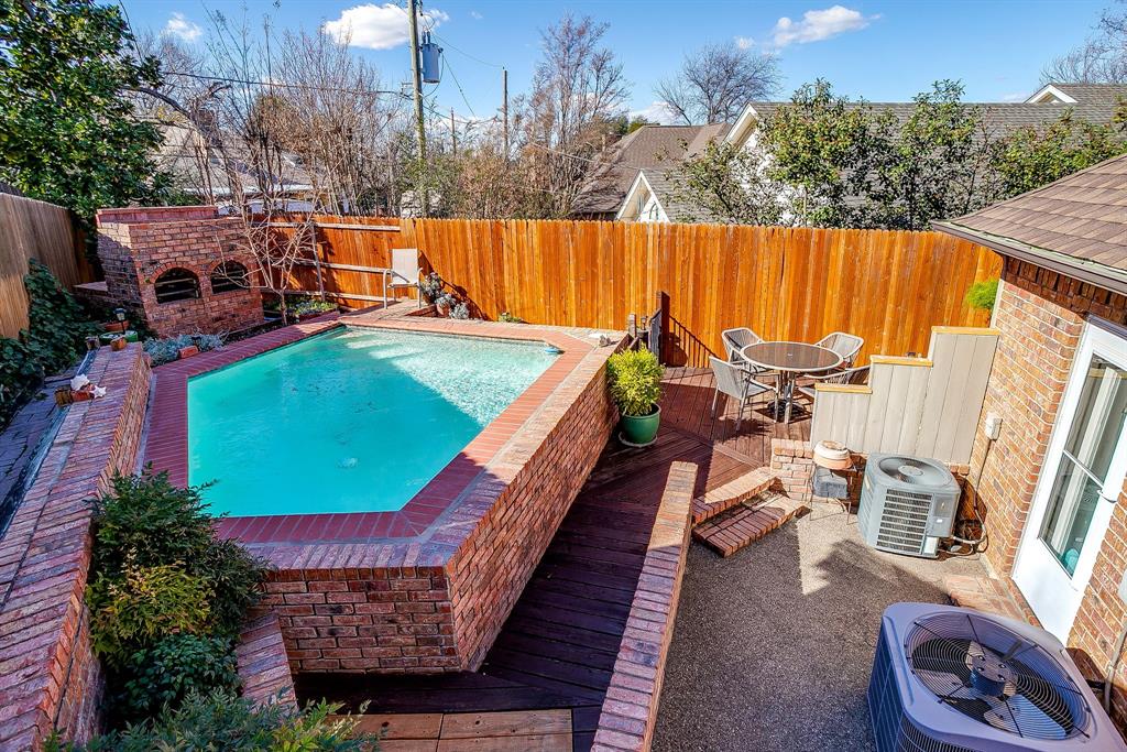 3913 Willow Way Road Fort Worth, TX 76133 - Photo 33 of 38 an outdoor space with seating area and trees