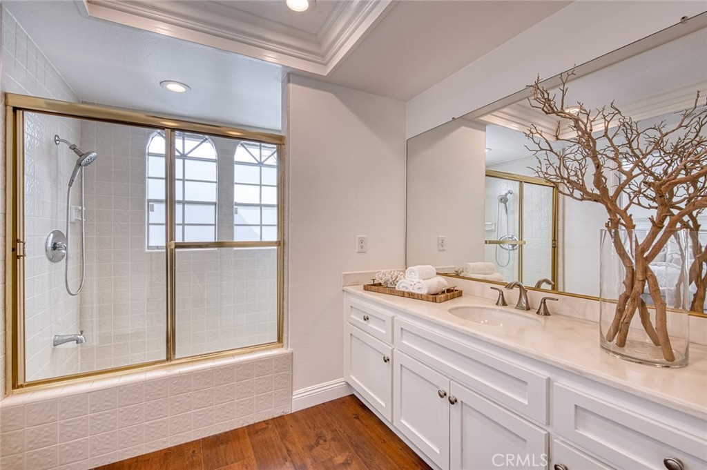 29276 Rue Cerise Laguna Niguel, CA 92677 - Photo 18 of 22 Bath to second suite with large tub