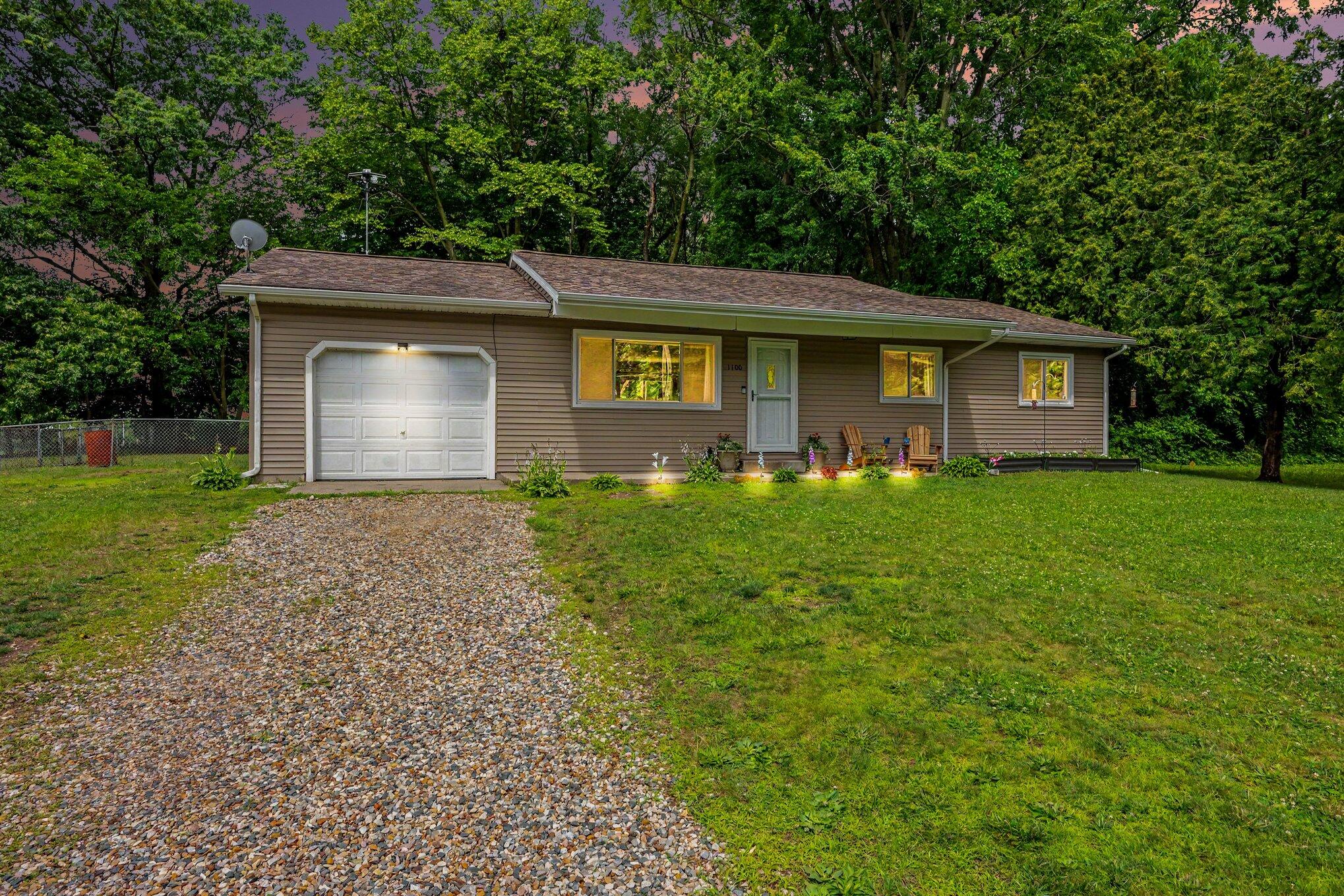 1100 Orchard Drive Three Rivers, MI 49093 - Photo 3 of 18 001_file_4434
