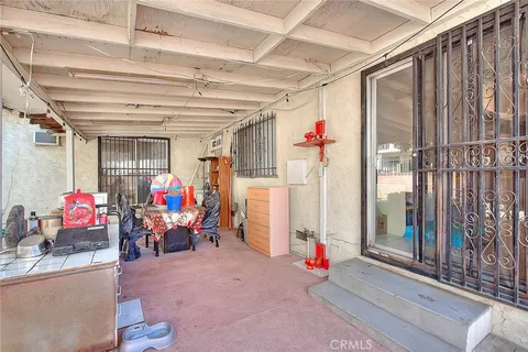 a view of living room with entryway