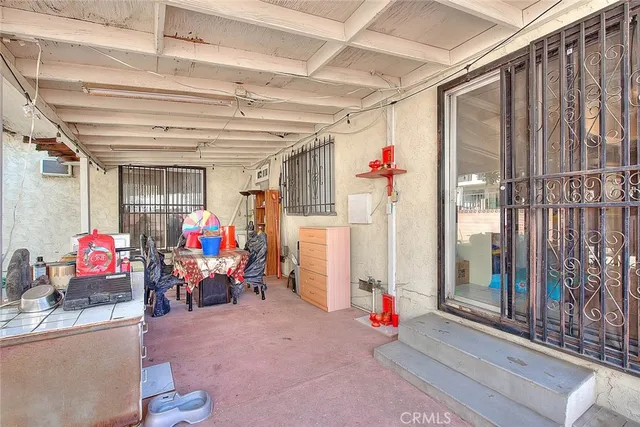 a view of living room with entryway