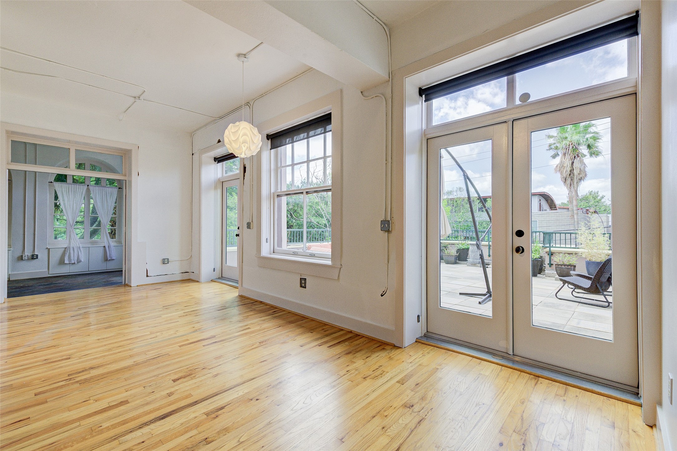 2700 Albany Street, Unit 2B Houston, TX 77006 - Photo 17 of 24