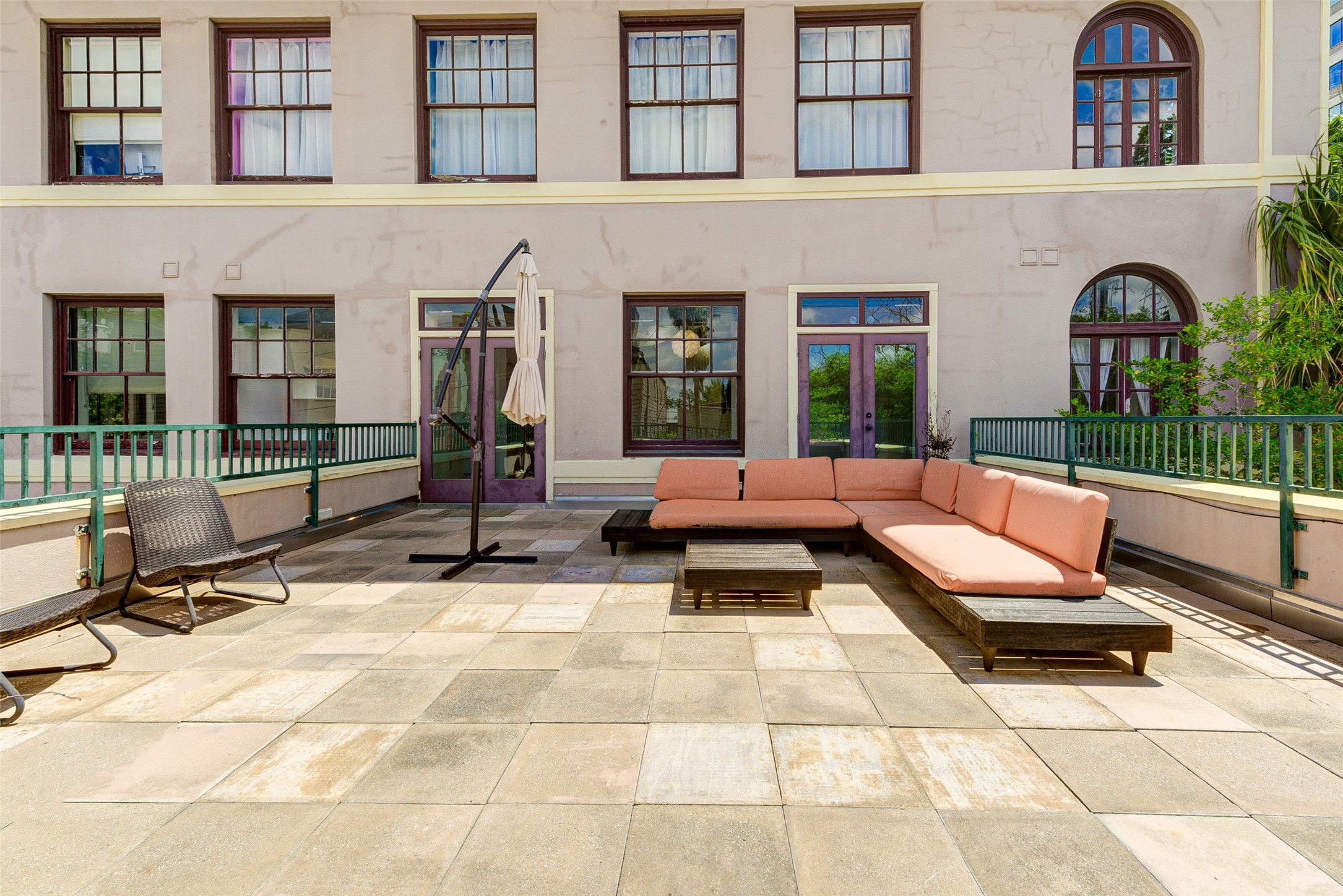 2700 Albany Street, Unit 2B Houston, TX 77006 - Photo 20 of 24