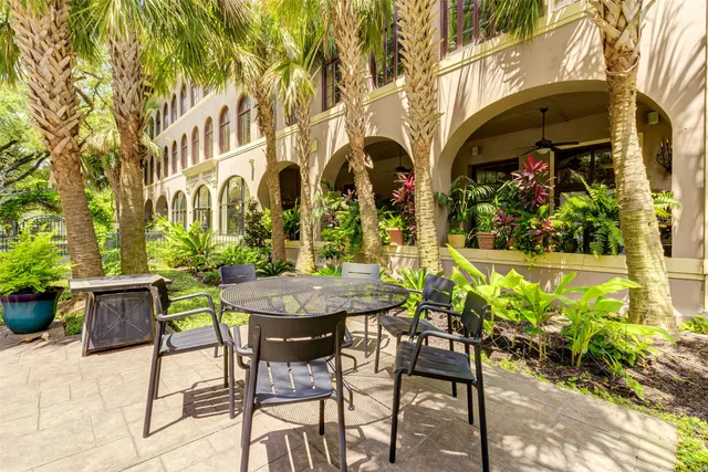 $2,250 | 2700 Albany Street, Unit 2B, Houston, TX 77006