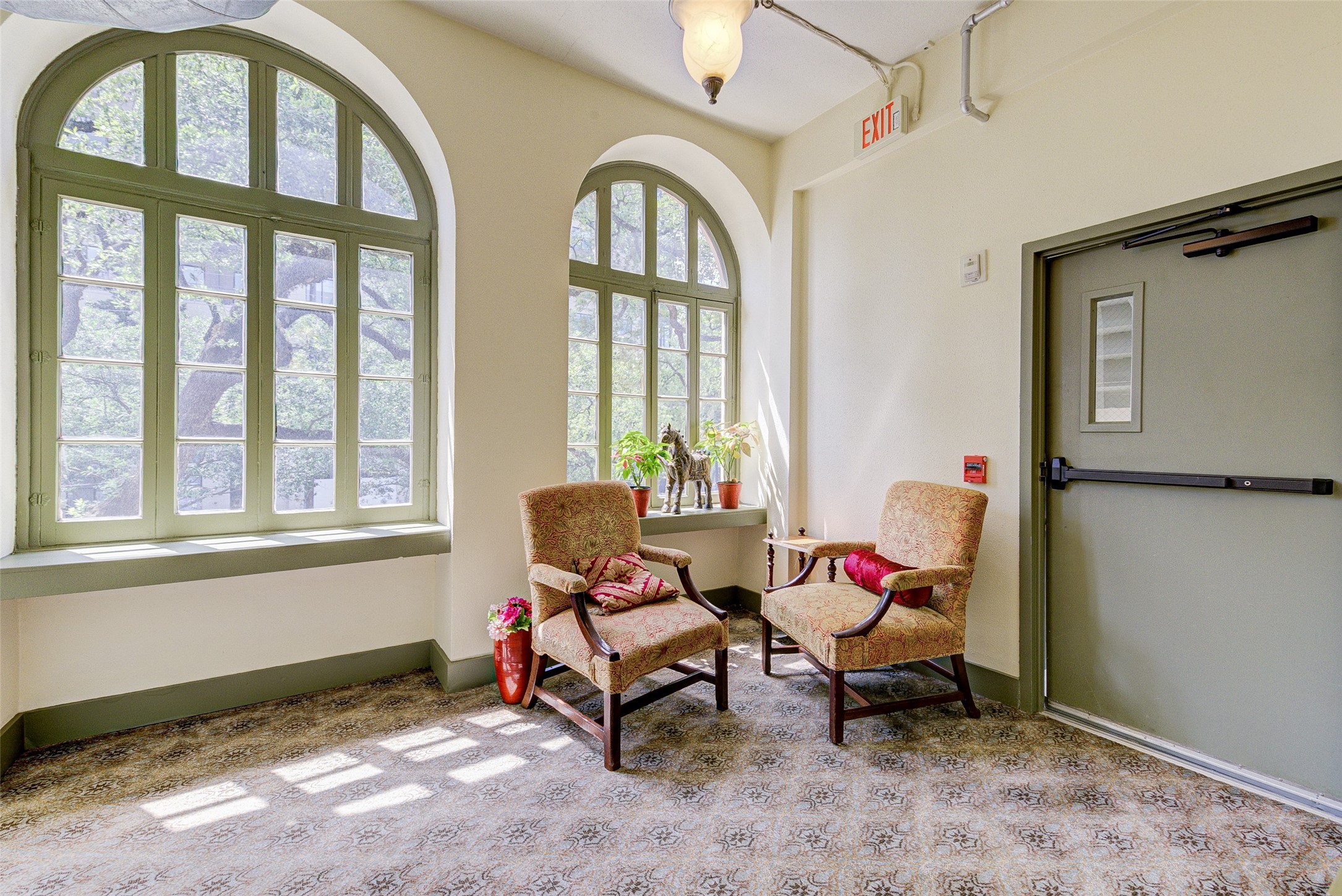 2700 Albany Street, Unit 2B Houston, TX 77006 - Photo 6 of 24