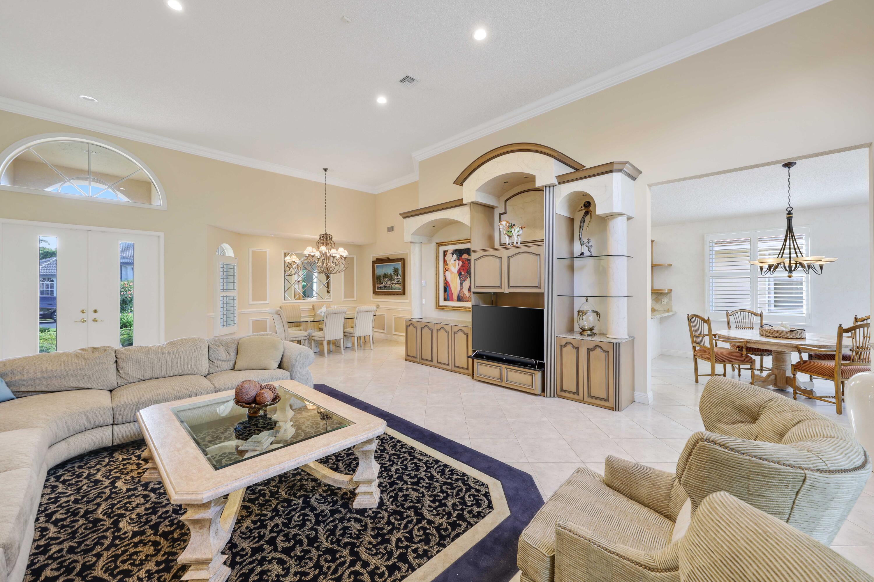 7633 La Corniche Circle Boca Raton, FL 33433 - Photo 10 of 49 Living / Dining