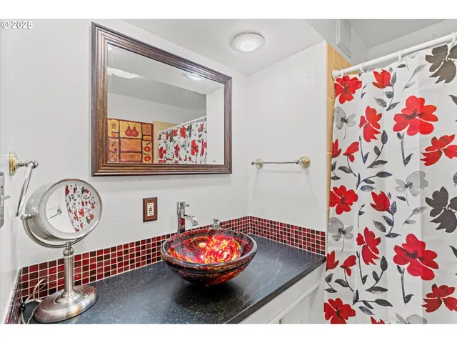 $499,900 | 1515 Northeast Meyers Lane, Corbett, OR 97019