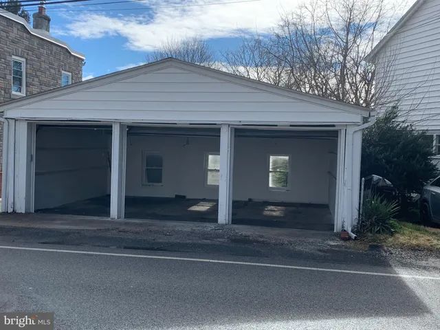 $450 | 465 Freemont Street, Phoenixville, PA 19460