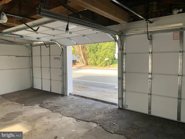 a view of a garage