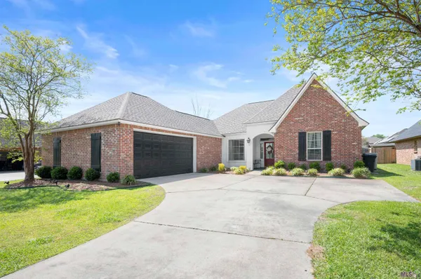 $295,000 | 4077 Shady Ridge, Zachary, LA 70791