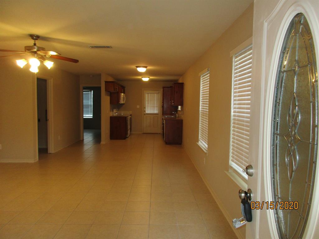 908 Parkplace Ridge Princeton, TX 75407 - Photo 3 of 16