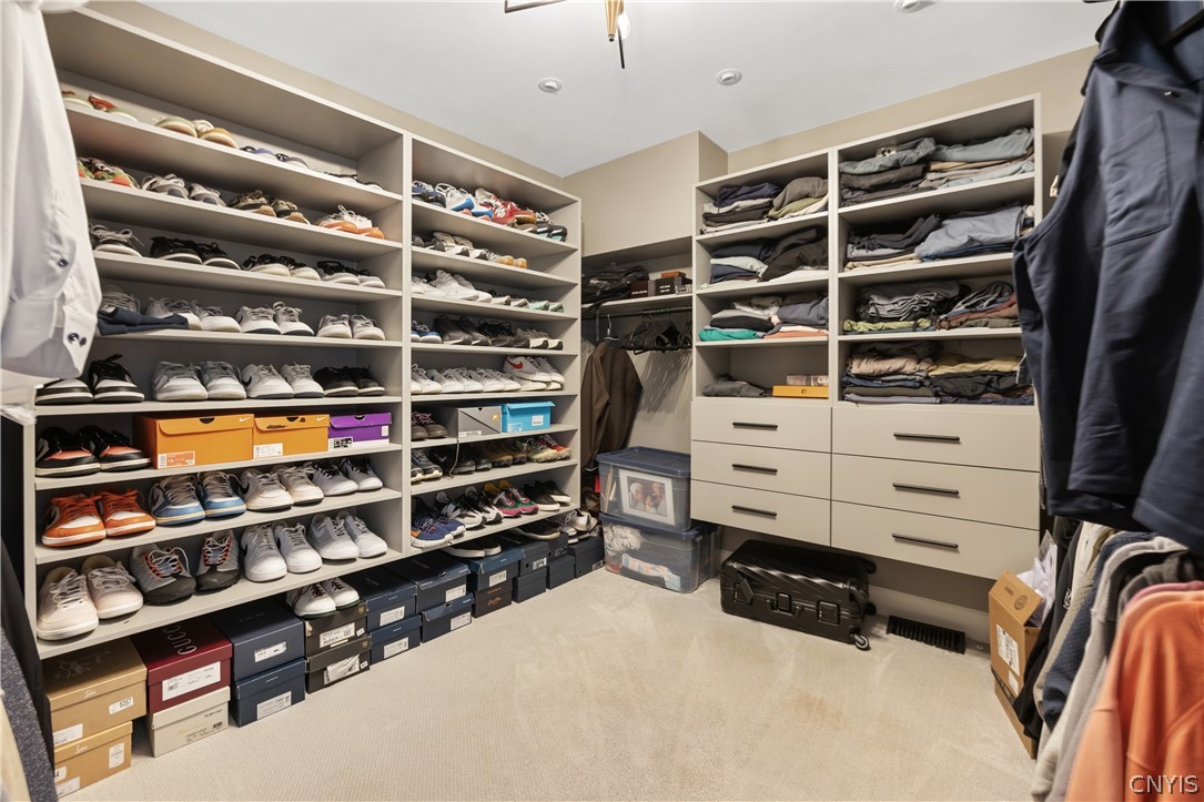 6198 Rossiter Road De Witt, NY 13078 - Photo 20 of 50 Second Owners closet