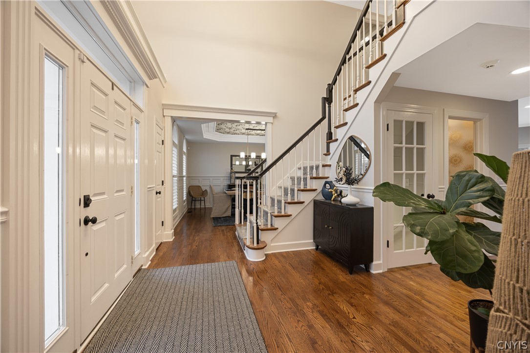 6198 Rossiter Road DeWitt, NY 13078 - Photo 5 of 39 Two story foyer.