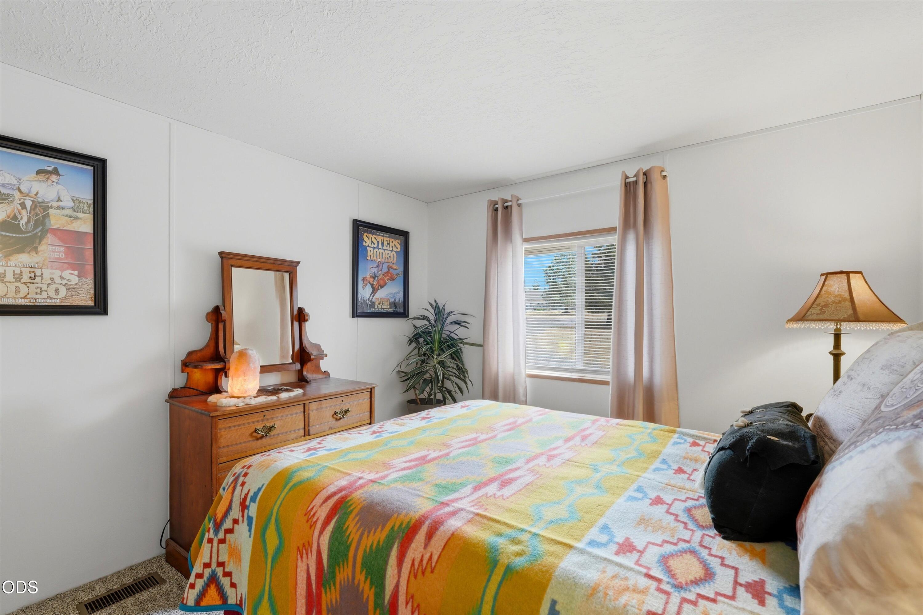 10711 Southwest Shad Road Terrebonne, OR 97760 - Photo 14 of 33