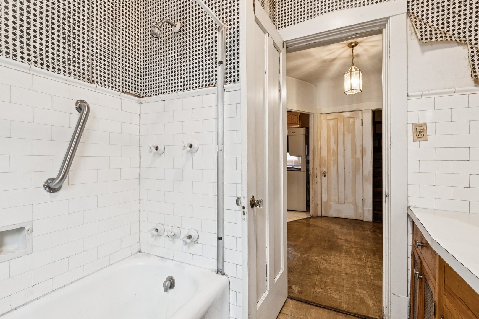 327 Keystone Avenue River Forest, IL 60305 - Photo 21 of 38 a bathroom with a shower