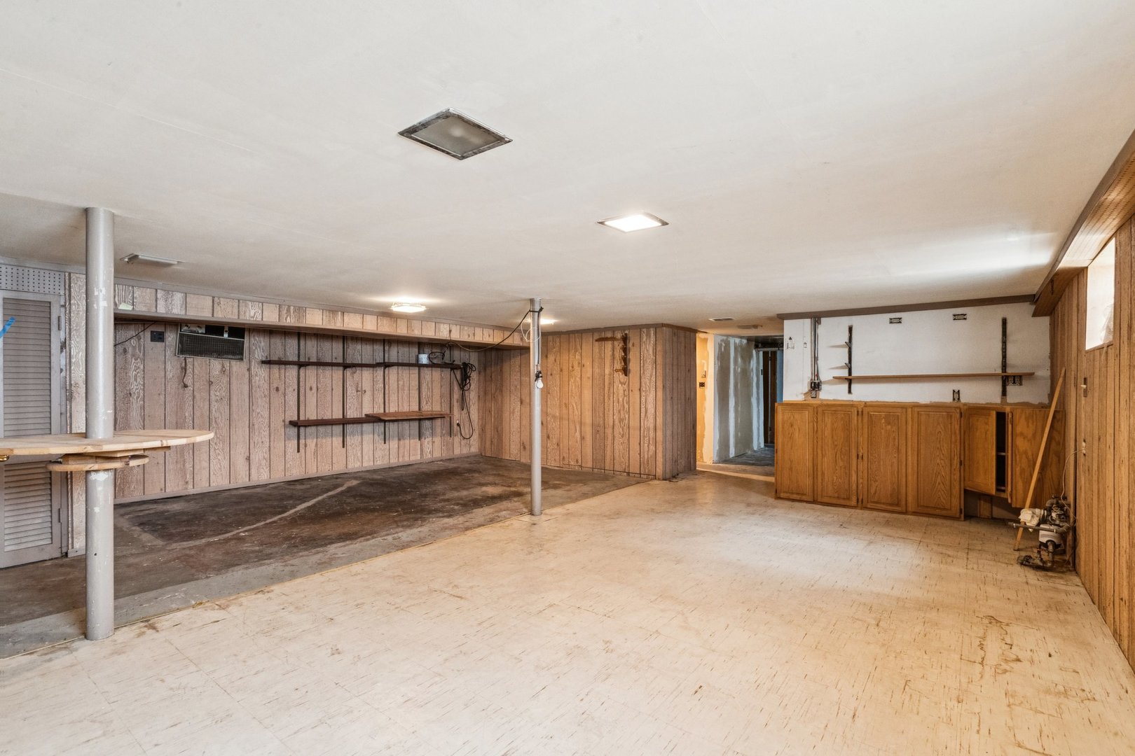 327 Keystone Avenue River Forest, IL 60305 - Photo 29 of 38 a view of an empty room