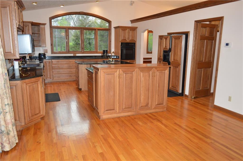 3475 Moorefield Road Springfield, OH 45502 - Photo 10 of 37