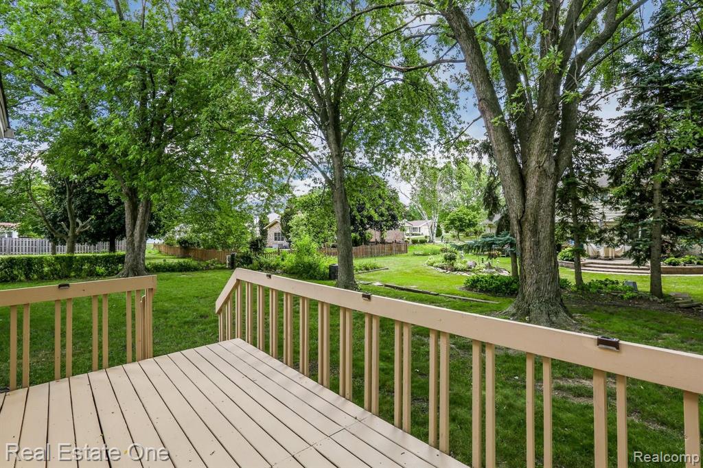 36733 West Seven Mile Road Livonia, MI 48152 - Photo 25 of 28