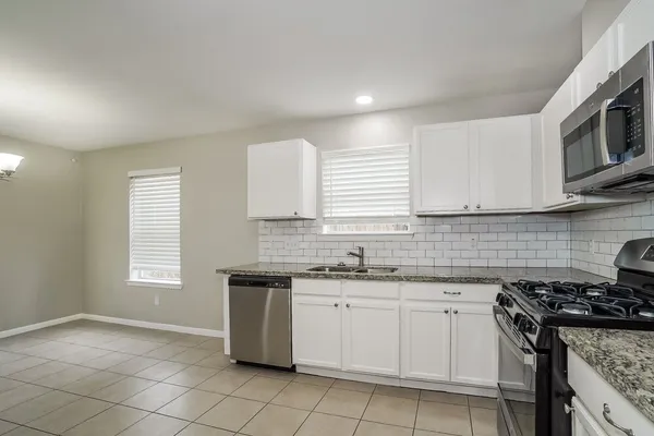 $1,955 | 6614 Carly Park Way, Houston, TX 77084