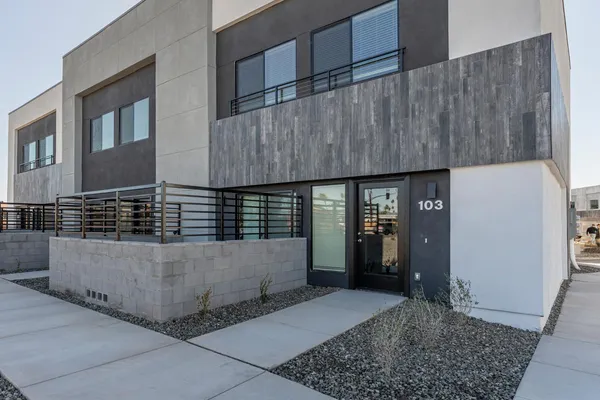 $2,495 | 432 South 32nd Street, Unit 120, Mesa, AZ 85204