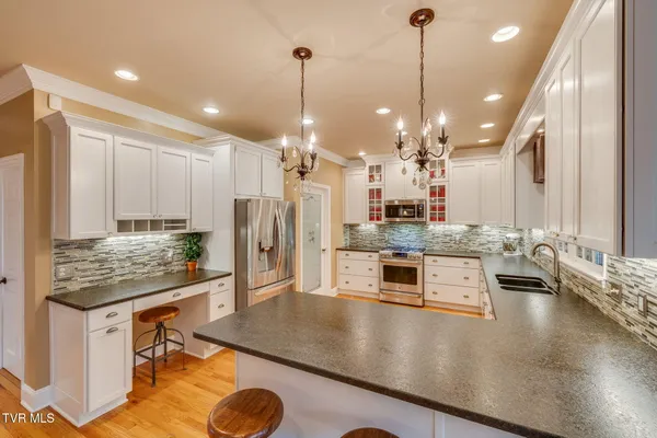 $1,199,000 | 117 Quail Heights Court, Kingsport, TN 37663