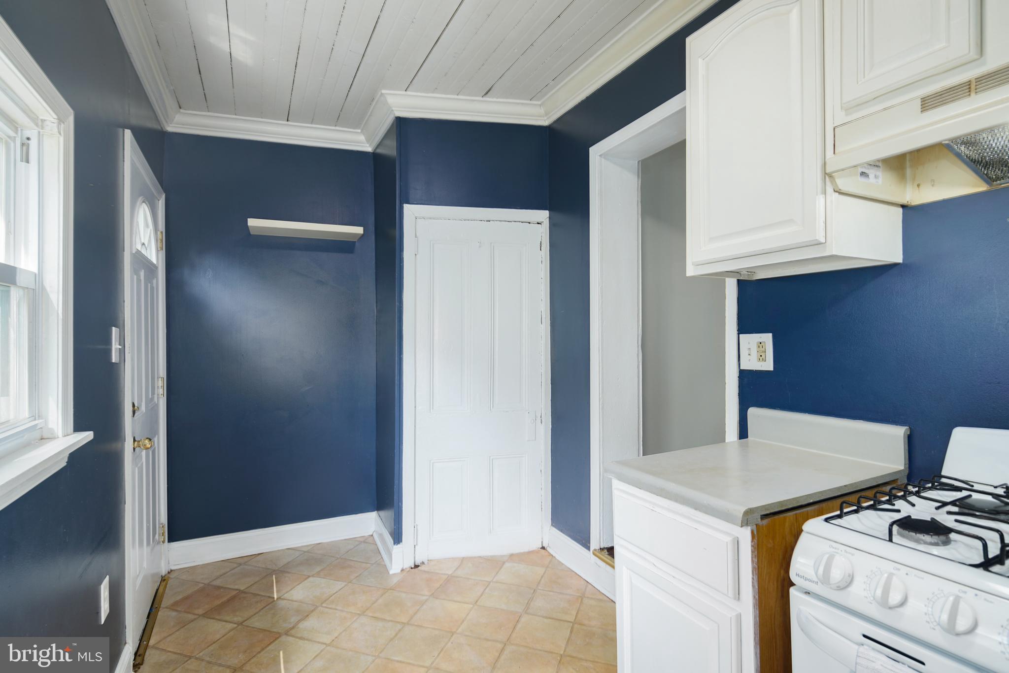 342 Carson Street Philadelphia, PA 19128 - Photo 7 of 18 Kitchen