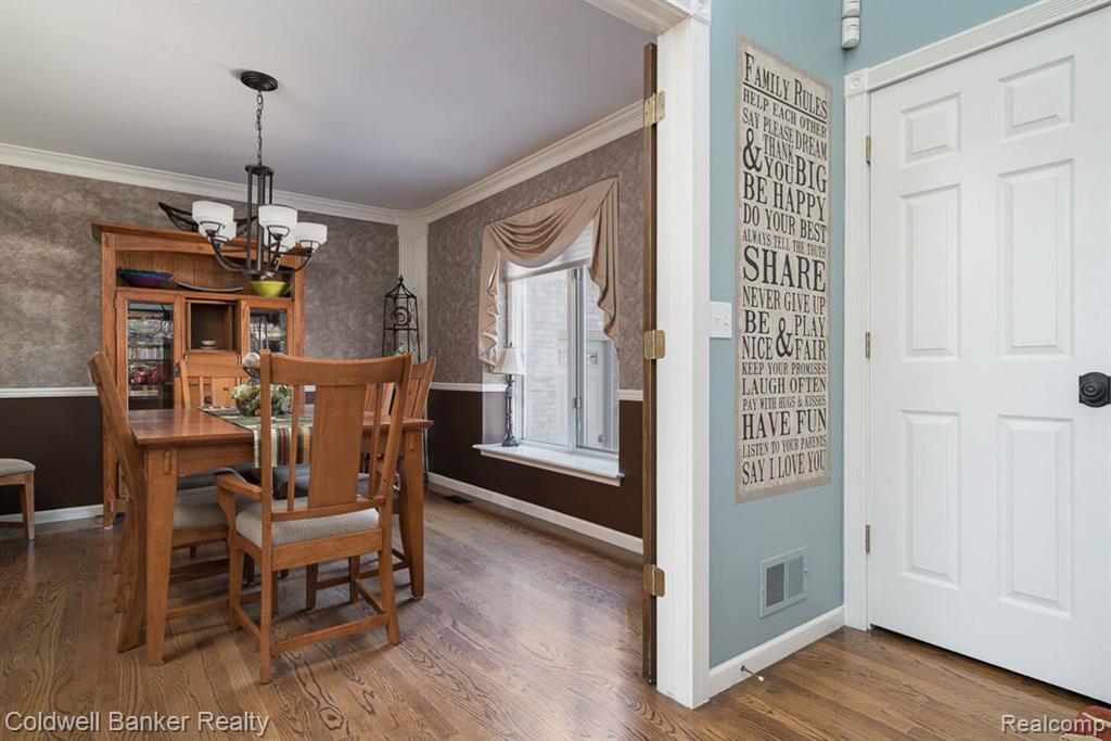 1287 Muirwood Court Rochester Hills, MI 48306 - Photo 3 of 44
