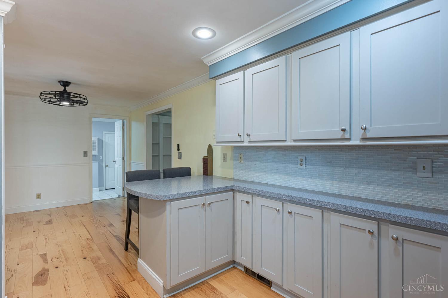 567 Lang Road Cincinnati, OH 45244 - Photo 11 of 35