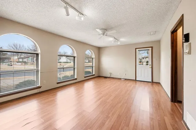 $459,900 | 137 East Louella Drive, Hurst, TX 76054