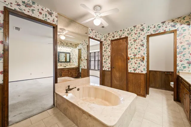 $459,900 | 137 East Louella Drive, Hurst, TX 76054