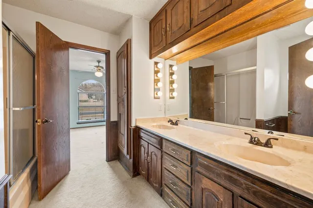 $459,900 | 137 East Louella Drive, Hurst, TX 76054