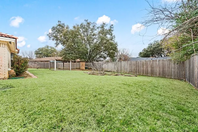 $459,900 | 137 East Louella Drive, Hurst, TX 76054
