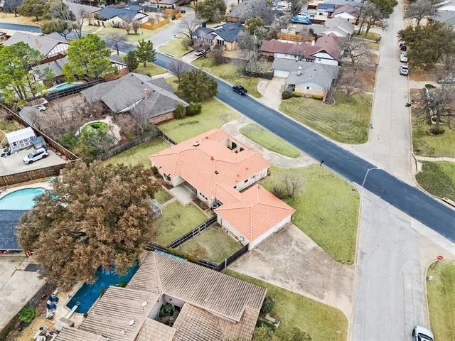 $459,900 | 137 East Louella Drive, Hurst, TX 76054