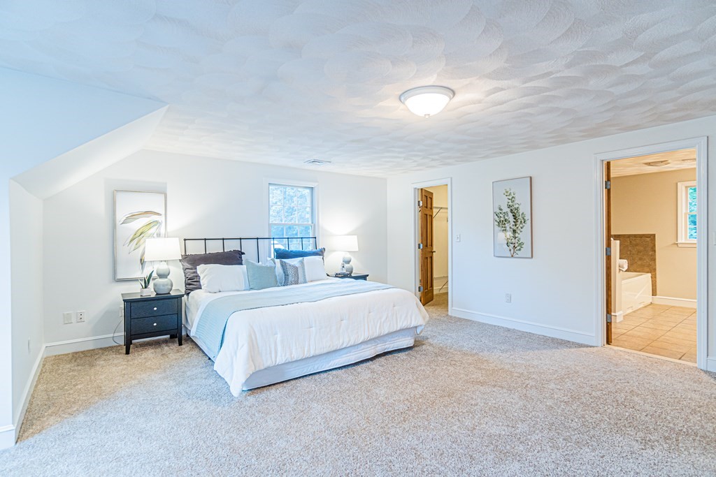 15 Priscilla Road Reading, MA 01867 - Photo 17 of 41 Gallery Image 17